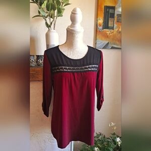 Women's Mid-Length Sleeve Top